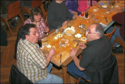 Schlachtschüssel Gasthaus Vier Jahreszeiten Forst 2010