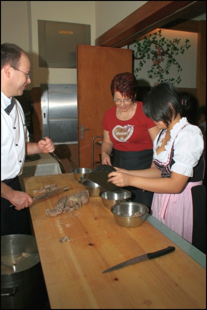 Schlachtschüssel Gasthaus Vier Jahreszeiten Forst 2011